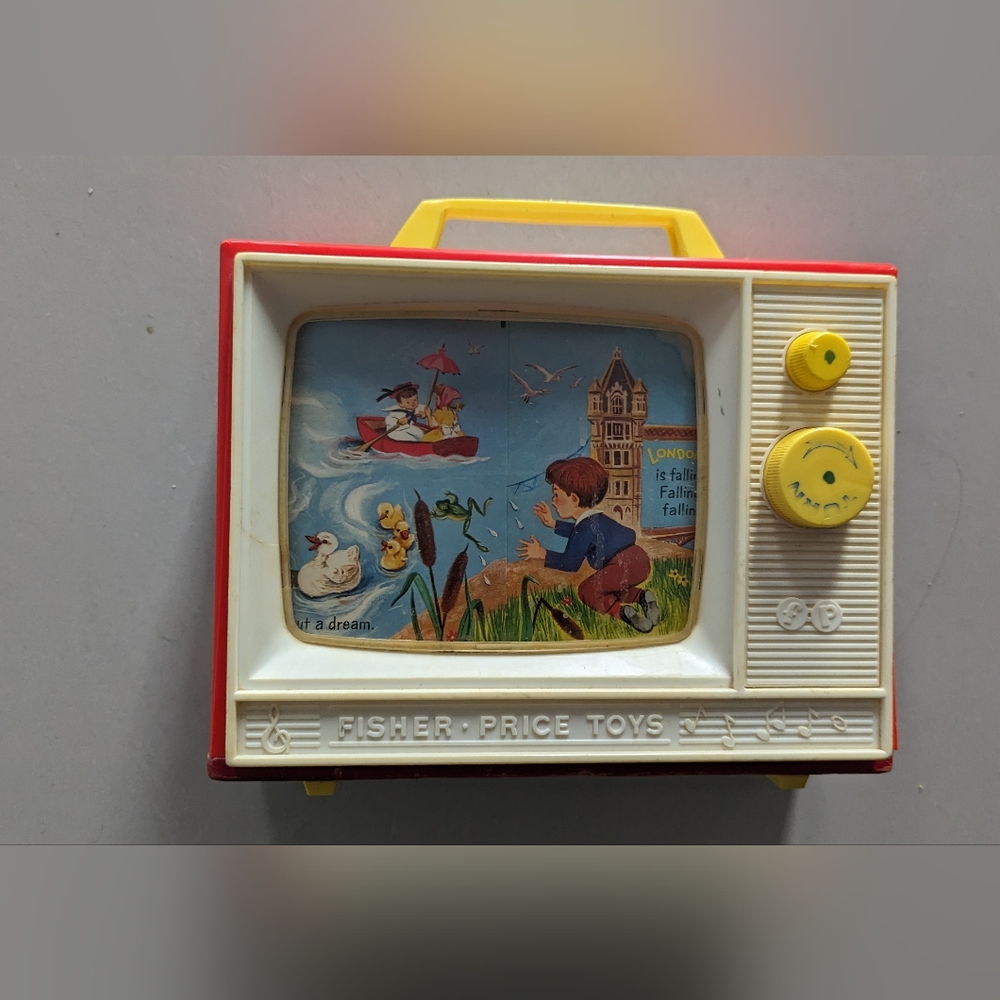 Vintage Fisher Price TV - moving pictures
